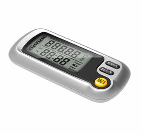 La marche avec le podomètre fait un pas des calories