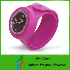 Montre adaptée et qui respecte l'environnement aux besoins du client imperméable de claque de silicone pour des cadeaux de promotion