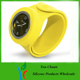 Montre adaptée et qui respecte l'environnement aux besoins du client imperméable de claque de silicone pour des cadeaux de promotion