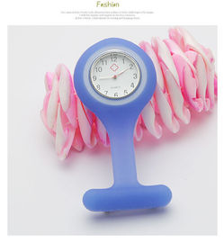 NOUVELLE montre d'infirmière du silicone 2013 avec le Pin d'alliage, montre de bracelet de Slicone avec Materals résistant