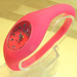Poids léger qui respecte l'environnement de montre de bracelet de silicone d'énergie pour des femmes