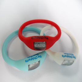 100% montres qui respecte l'environnement de bracelet de silicone, montre négative de bain de poignet de sports d'ion d'anion