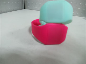 Montre de bracelet de silicone d'OEM/ODM, montre menée de contact avec la bande d'unité centrale