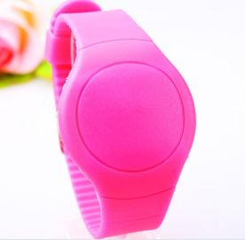 Montre de bracelet de silicone d'écran tactile de Digital, montres menées pour le cadeau