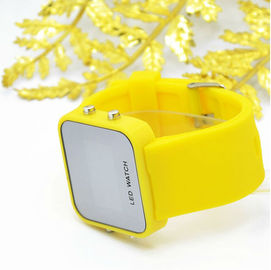 Montre de Digital colorée de montre de bracelet de silicone pour des dames/enfants/femme