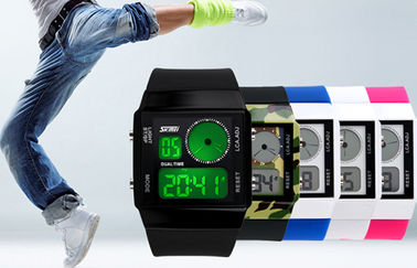Double temps de montre analogique-numérique unisexe de double temps avec 5 contre-jours de couleurs
