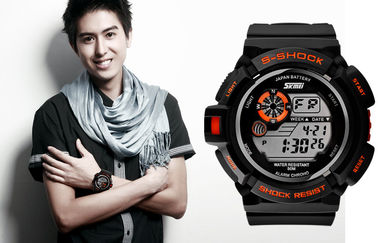 Montre de Digital multifonctionnelle d'écran d'affichage à cristaux liquides de noir de mode de garçons avec le contre-jour d'EL