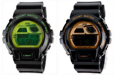Chronomètre multifonctionnel de sports d'affichage d'affichage à cristaux liquides de montre de Digital de cadeau d'enfants