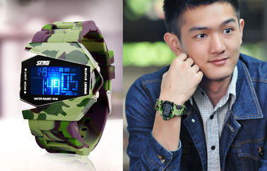 Montre-bracelet unisexe multifonctionnelle de militaires d'atmosphère du contre-jour 3 d'EL de montre de Digital