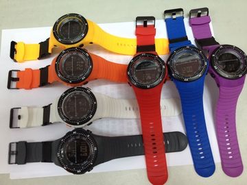Montre multifonctionnelle noire d'affichage à cristaux liquides Digital avec la lumière de dos d'EL