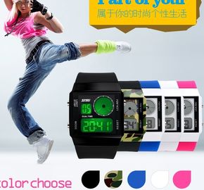 Courroie en plastique de montre de Mutifunction Digital de deux sports de fuseau horaire avec 5 contre-jours de couleurs