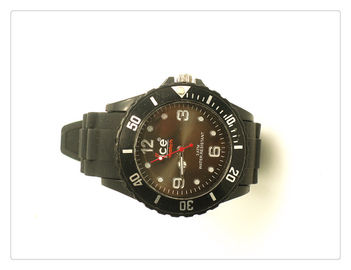 Montre de silicone de poignet de mode