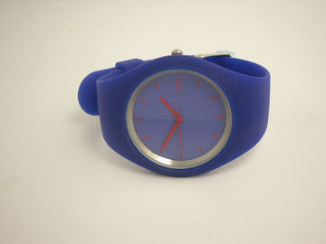 2014 montres populaires de silicone de conception de bel article