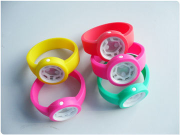 Montre électronique de bracelet de Digital de silicone de style de mode