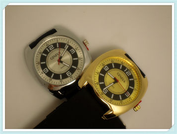 Nouvelle montre de bande de silicone de sport de mode de style