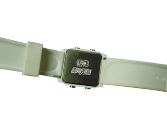 Montre imperméable de chiffre du carillon horaire atomique noir LED de montre