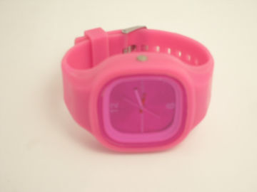 Nouvelle brillamment montre confortable élégante de gelée de silicone de quartz