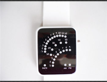 Montre de bracelet de silicone adaptée aux besoins du client par doux de sports