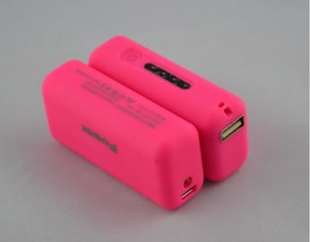 banque portative de puissance de 2600mAh USB avec la lumière de LED, rouge/rose/vert