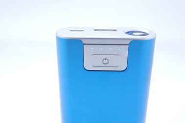 Banque portative 6600mAh de puissance d'USB en métal d'appareil photo numérique avec la torche de LED
