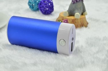 Portable externe de chargeur de batterie de banque universelle de la puissance 5200mAh pour des Smartphones