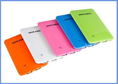 Banque puissante 8000mAh de puissance de batterie de polymère de lithium de téléphone portable avec la clé de contact