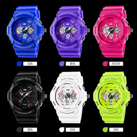 Montre-bracelet analogique-numérique extérieure
