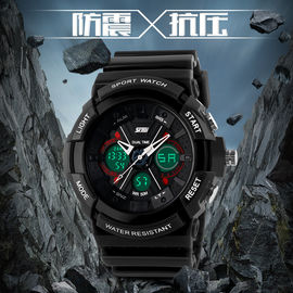 Montre-bracelet analogique-numérique extérieure