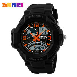 Montre de Digital multifonctionnelle des hommes, montre-bracelet analogue de quartz de sport de chronographe d'affichage à cristaux liquides