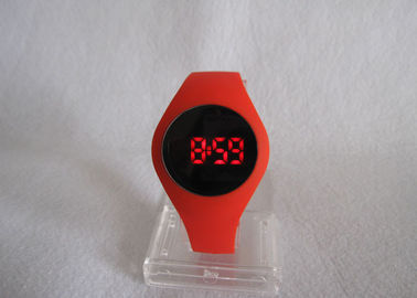 Montres-bracelet fraîches à la mode rouges de Digital d'écran tactile de silicone pour des femmes