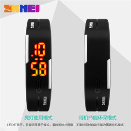 Petite Digital atmosphère menée mince du noir 3 de montre de Digital imperméable pour des garçons