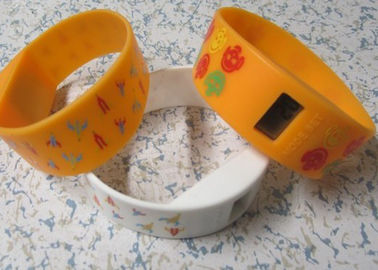 Soie jaune imprimé 2,25 cm largeur montres bracelet de Silicone sport pour des cadeaux publicitaires