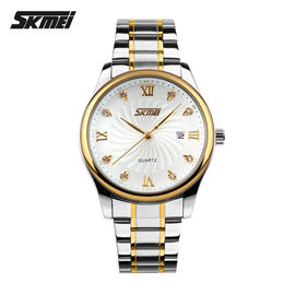 Loisirs d'or imperméables d'affaires de montre de courroie en métal pour les hommes