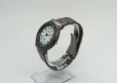 Montre grise de courroie en métal de peinture à l'huile de caisse ronde d'alliage pour Madame