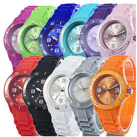 Bracelet de montres unisexe fait sur commande promotionnel de courroie de silicone 43mm avec la courroie d'Adjudable