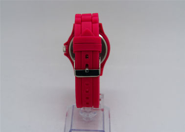 Montres de plastique de temps de GLACE de courroie de silicone, montre analogue imperméable de quartz de 30 M