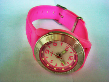 Montres de résistant à l'eau de la montre analogue de femmes de quartz d'acier inoxydable/100M
