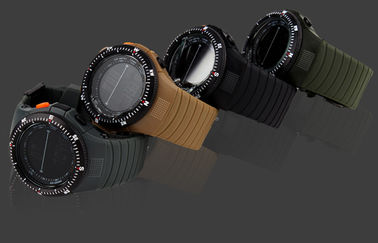 Montres multifonctionnelles d'alpinisme d'homme moderne de montre de sport d'affichage d'affichage à cristaux liquides