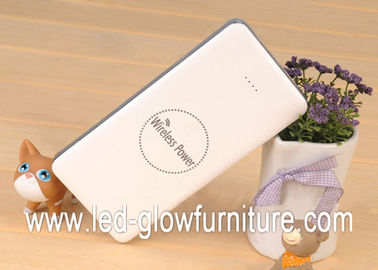 Double banque portative universelle de puissance d'usb de 8000mAh Qi pour tous les dispositifs de mobiles