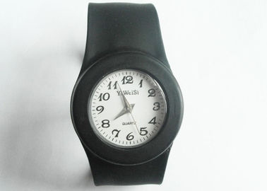 230 * 20 * 2 mm OEM noir Slap Silicone bracelet montres avec Logo en relief