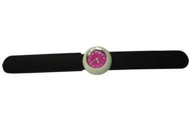 1ATM résistant à l'eau colorée Watch cadran Slap Silicone bracelet montres avec Log pelliculés