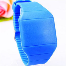 Montre de bracelet de silicone de sports de contact de Digital LED imperméable pour des enfants