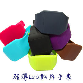 Montre imperméable de bracelet de silicone de sports, montre menée d'écran tactile