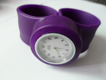 Luxe pourpre de Digital de silicone de montre qui respecte l'environnement de bande pour des enfants
