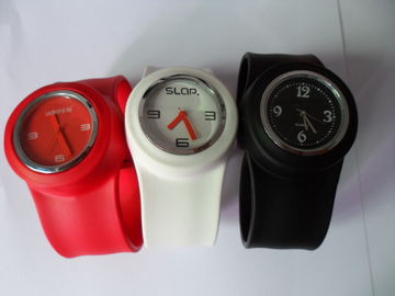 Luxe pourpre de Digital de silicone de montre qui respecte l'environnement de bande pour des enfants