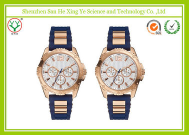 Montre mignonne unisexe de bracelet de silicone, montres occasionnelles de quartz de sport