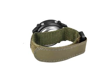Montres de Digital multifonctionnelles d'hommes verts d'armée avec l'alarme/batterie quotidiennes du Japon